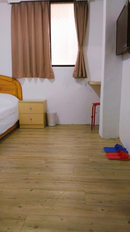 Chia Rong Hostel Tajpej Zewnętrze zdjęcie